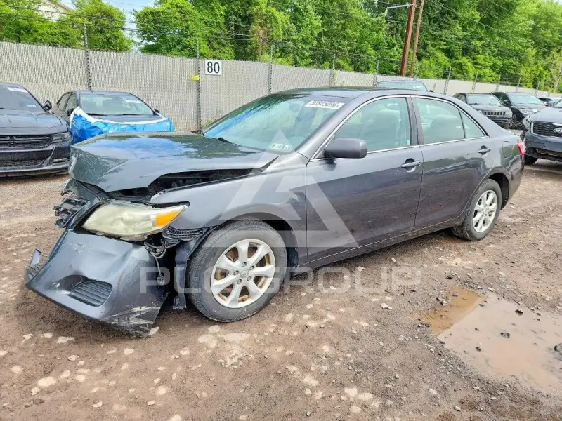 2011 Toyota CAMRY фото