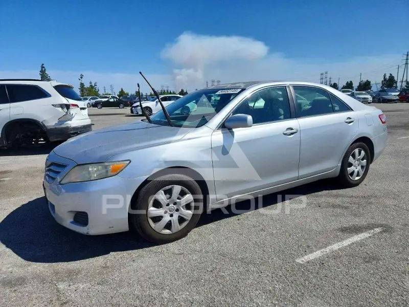2011 Toyota CAMRY photo