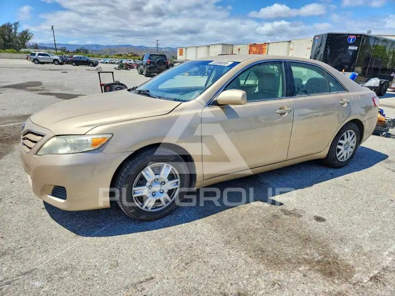 2011 Toyota CAMRY фото