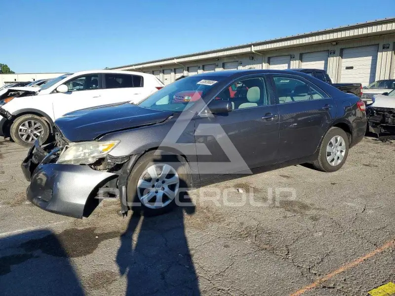 2011 Toyota CAMRY фото