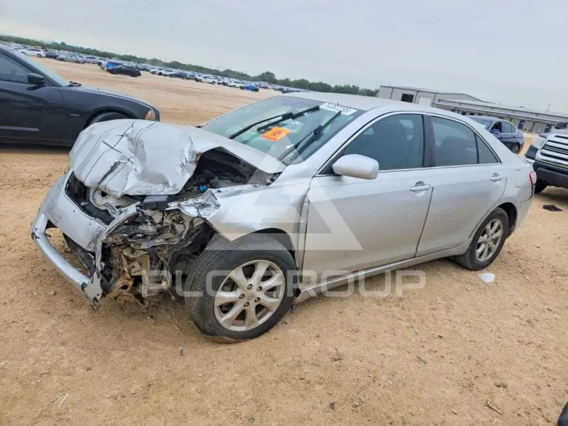 2011 Toyota CAMRY photo
