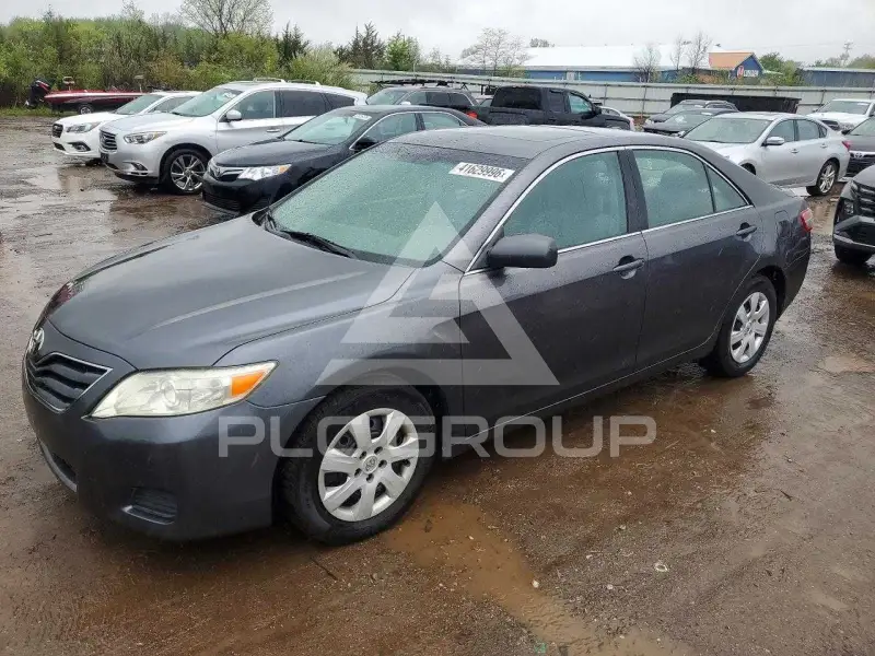 2011 Toyota CAMRY фото