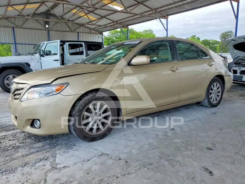 2011 Toyota CAMRY фото