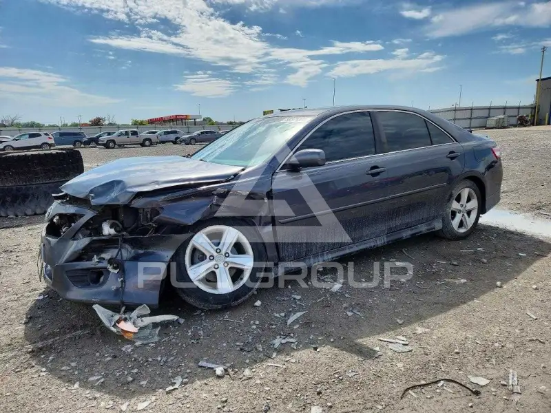 2011 Toyota CAMRY photo