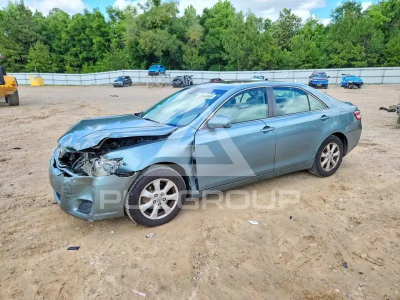 2011 Toyota CAMRY фото