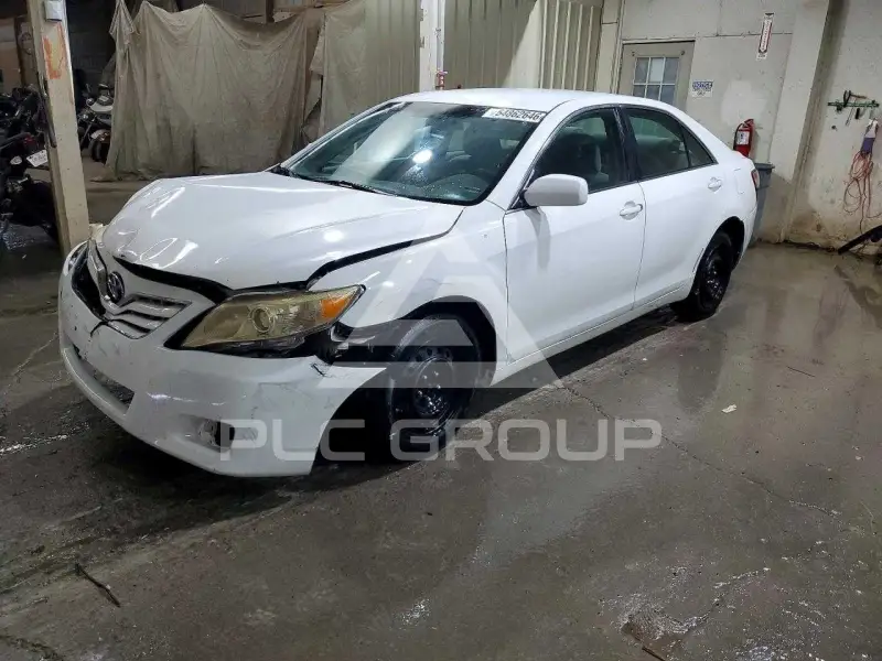 2011 Toyota CAMRY photo