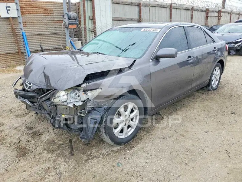2011 Toyota CAMRY фото