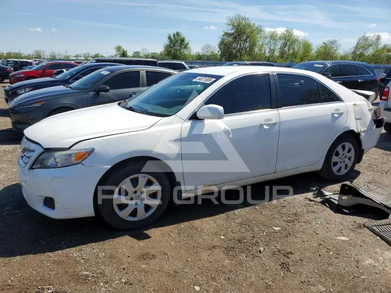 2011 Toyota CAMRY photo