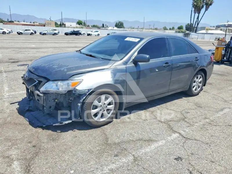 2011 Toyota CAMRY фото