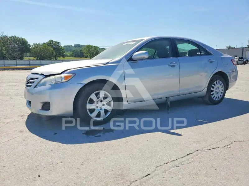 2011 Toyota CAMRY фото