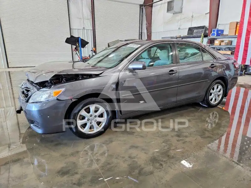 2011 Toyota CAMRY фото