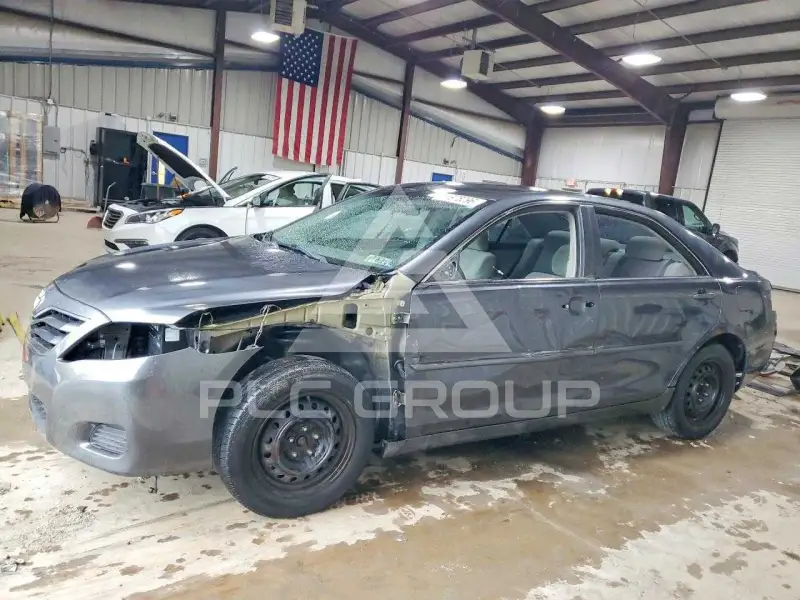 2011 Toyota CAMRY фото