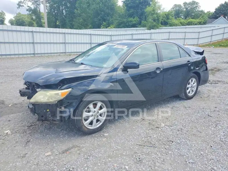 2011 Toyota CAMRY фото