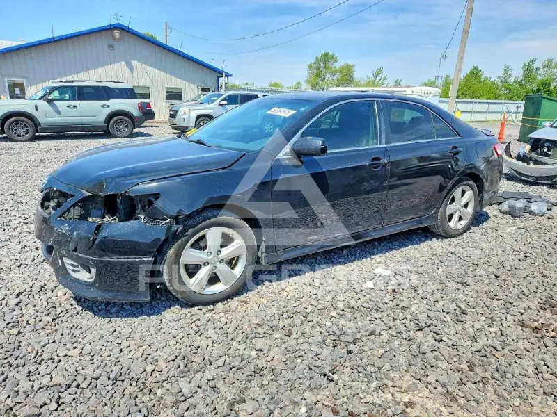 2011 Toyota CAMRY photo