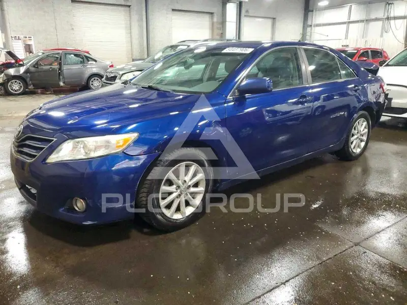 2011 Toyota CAMRY фото