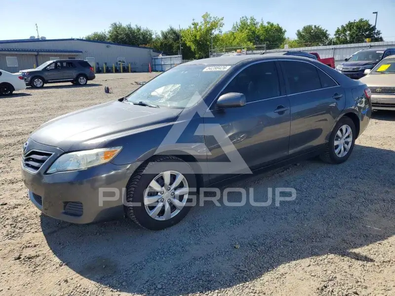 2011 Toyota CAMRY photo