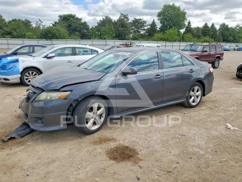 2011 Toyota CAMRY фото