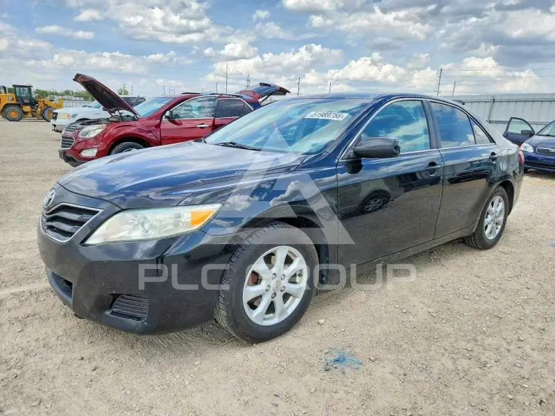 2011 Toyota CAMRY фото