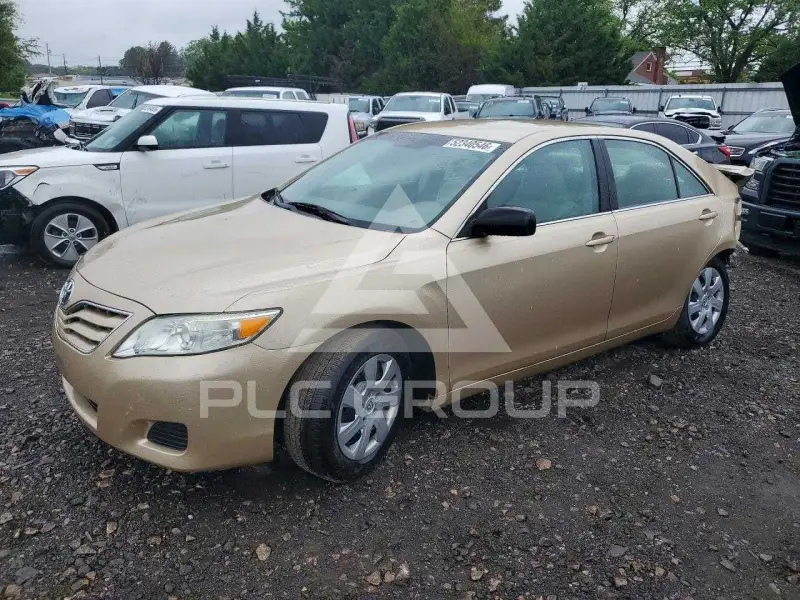 2011 Toyota CAMRY фото