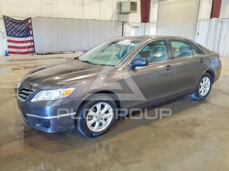 2011 Toyota CAMRY фото
