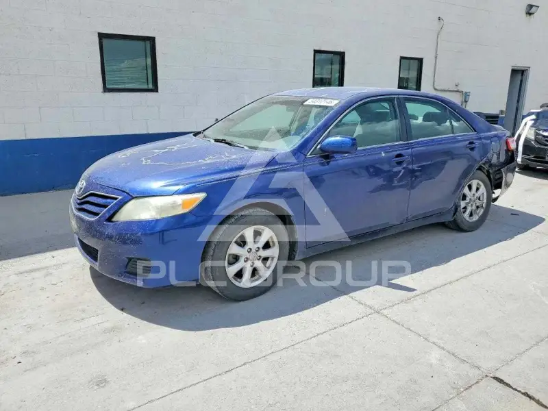 2011 Toyota CAMRY фото