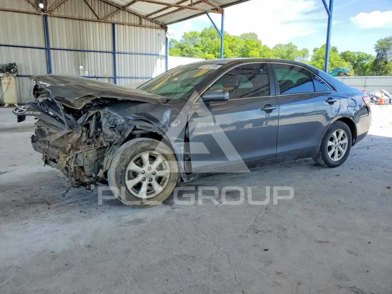 2011 Toyota CAMRY фото