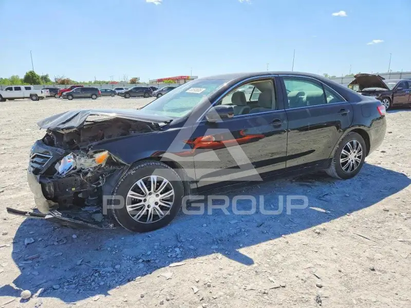 2011 Toyota CAMRY фото