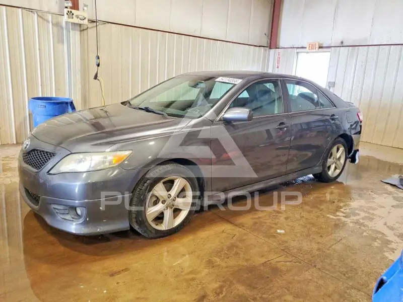 2011 Toyota CAMRY photo