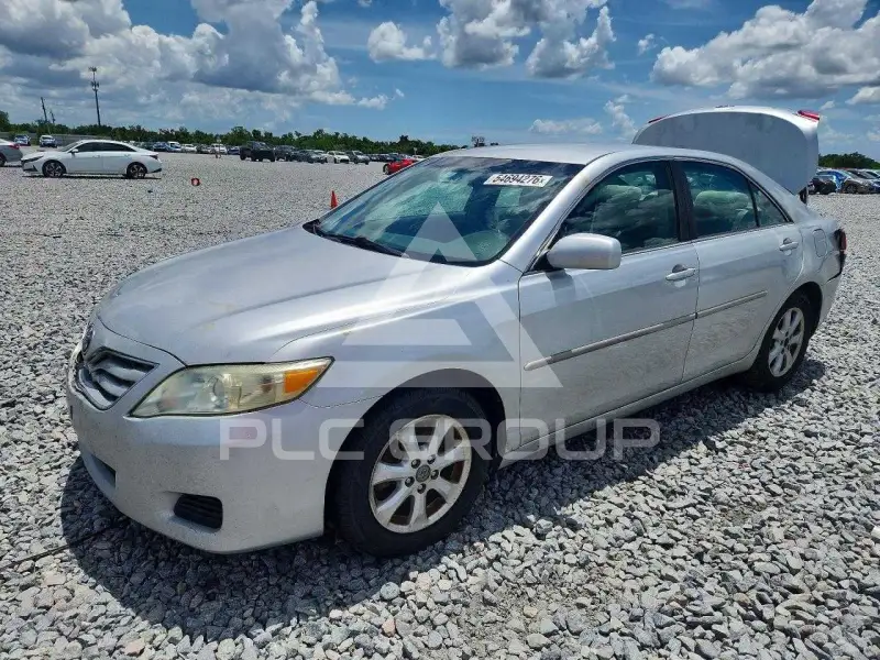 2011 Toyota CAMRY фото