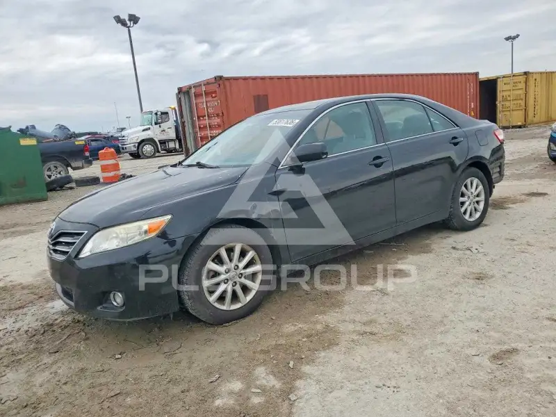 2011 Toyota CAMRY фото