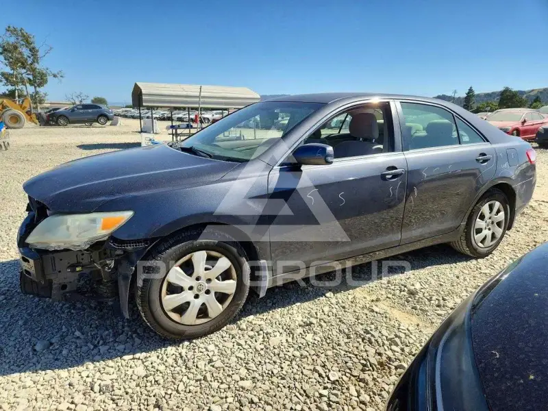 2011 Toyota CAMRY photo