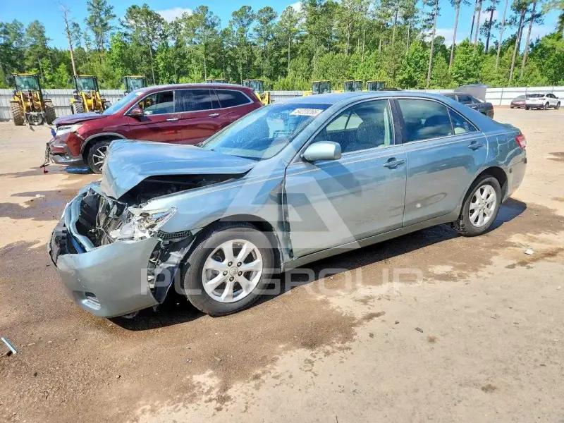 2011 Toyota CAMRY photo