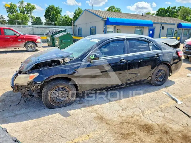 2011 Toyota CAMRY фото