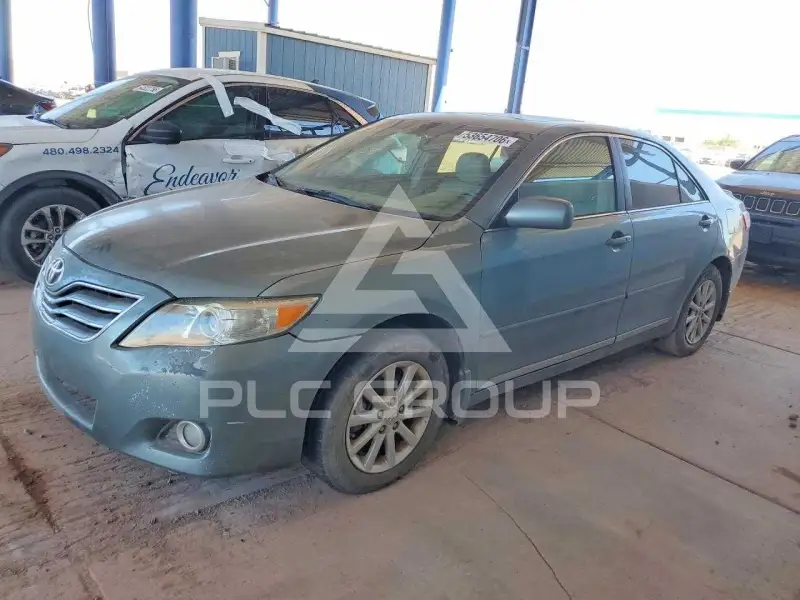 2011 Toyota CAMRY фото