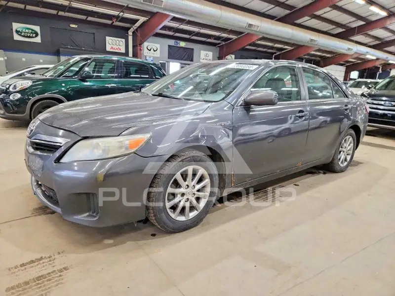 2011 Toyota CAMRY фото