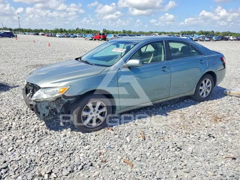 2011 Toyota CAMRY фото
