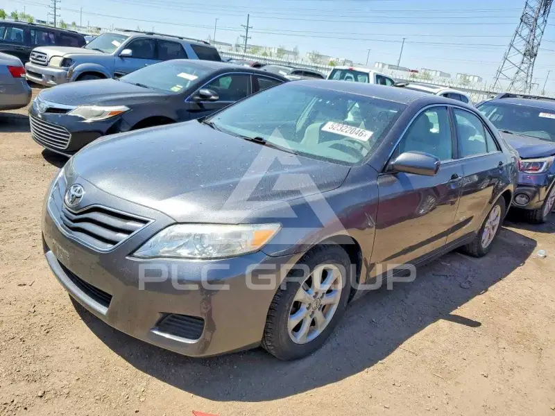 2011 Toyota CAMRY фото