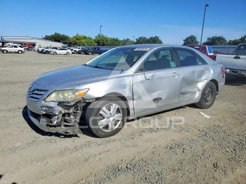 2011 Toyota CAMRY фото