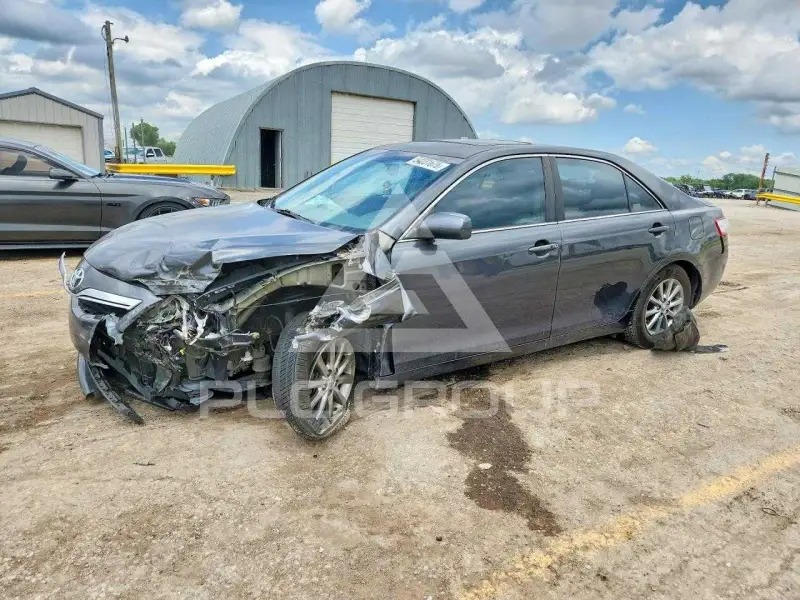2011 Toyota CAMRY фото