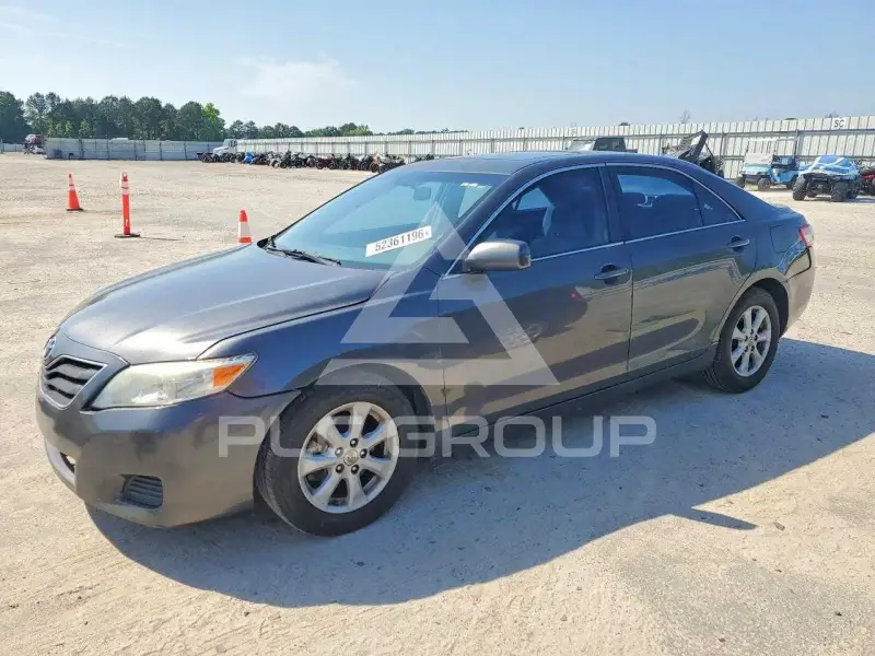2011 Toyota CAMRY фото