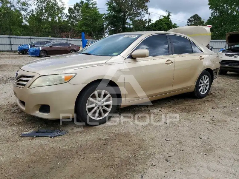 2011 Toyota CAMRY фото