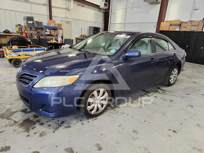 2011 Toyota CAMRY фото