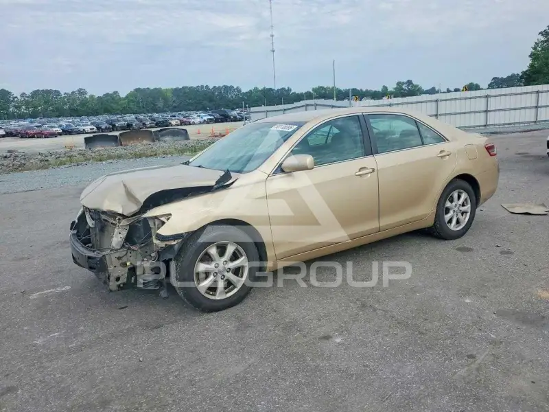2011 Toyota CAMRY фото