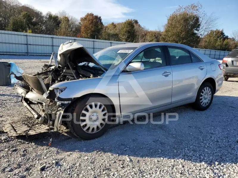 2011 Toyota CAMRY фото