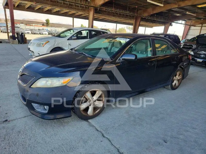 2011 Toyota CAMRY фото