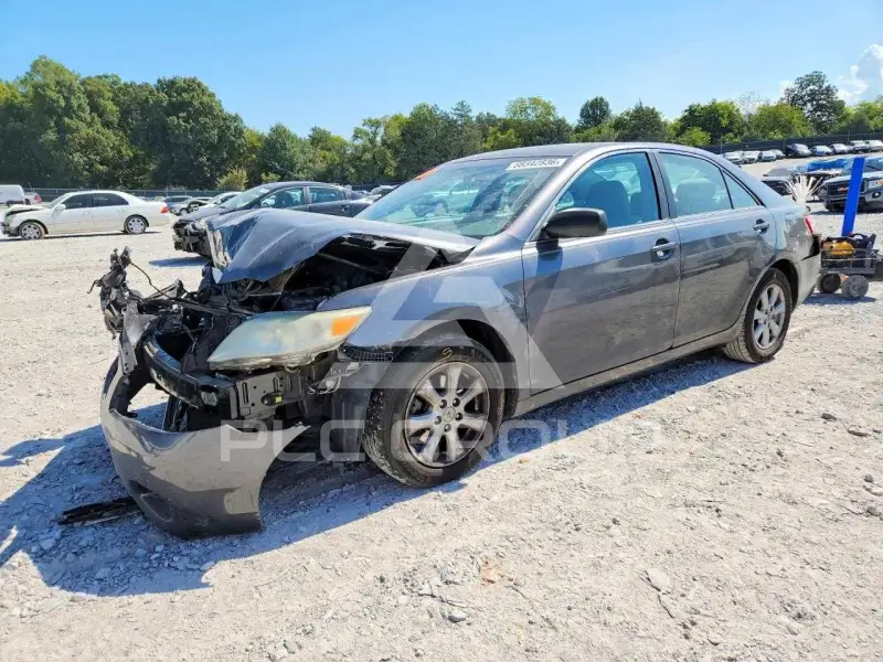 2011 Toyota CAMRY photo