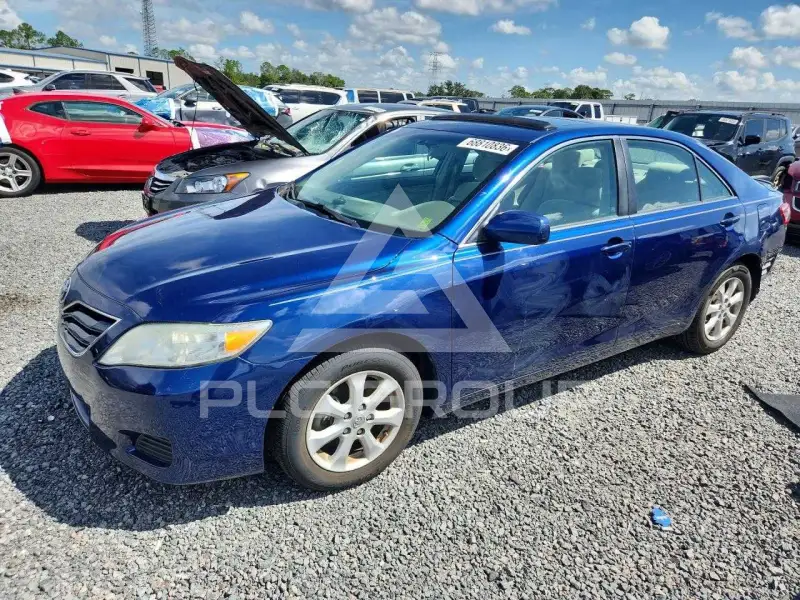 2011 Toyota CAMRY фото