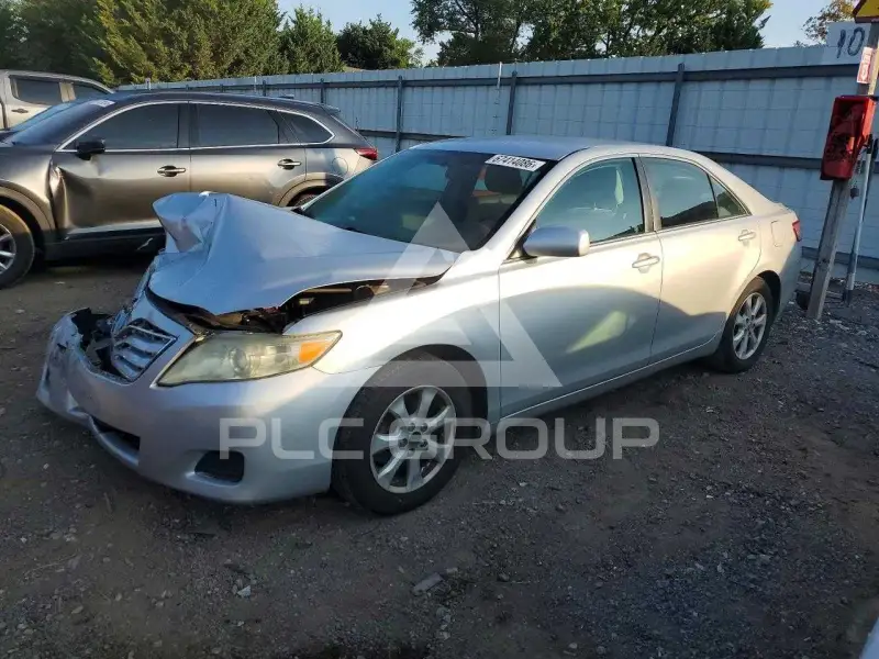 2011 Toyota CAMRY фото