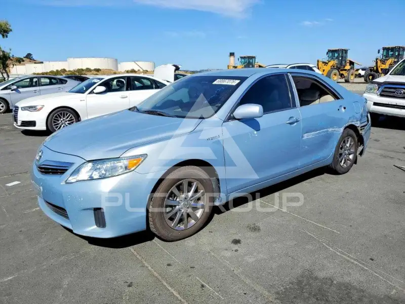 2011 Toyota CAMRY фото