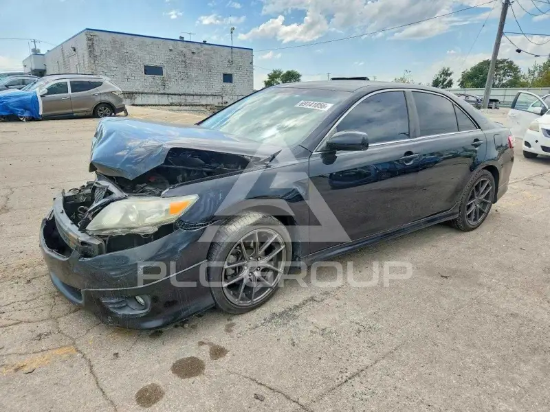 2011 Toyota CAMRY фото
